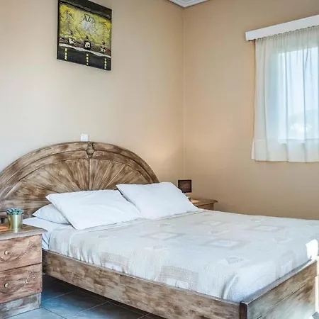 Sleeps 6 Pool Air Con Wifi فيلة *